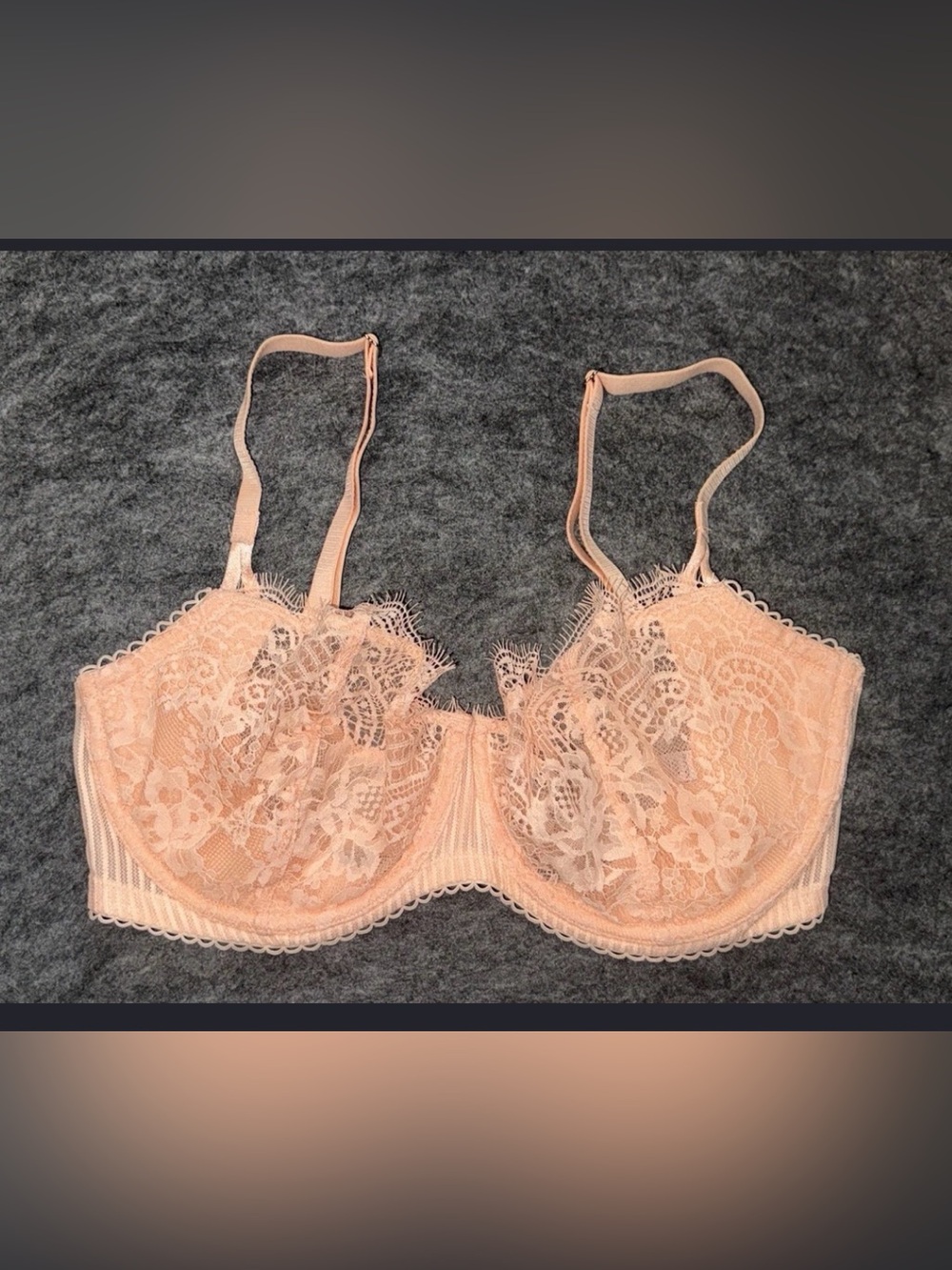 34DD new with tags peachy lace  Victoria’s Secret Dream Angels Uplift bra no pad